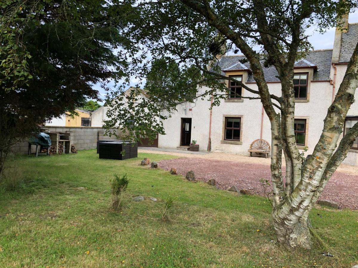 The Farmhouse, 6 Bed Property, Forres Luaran gambar