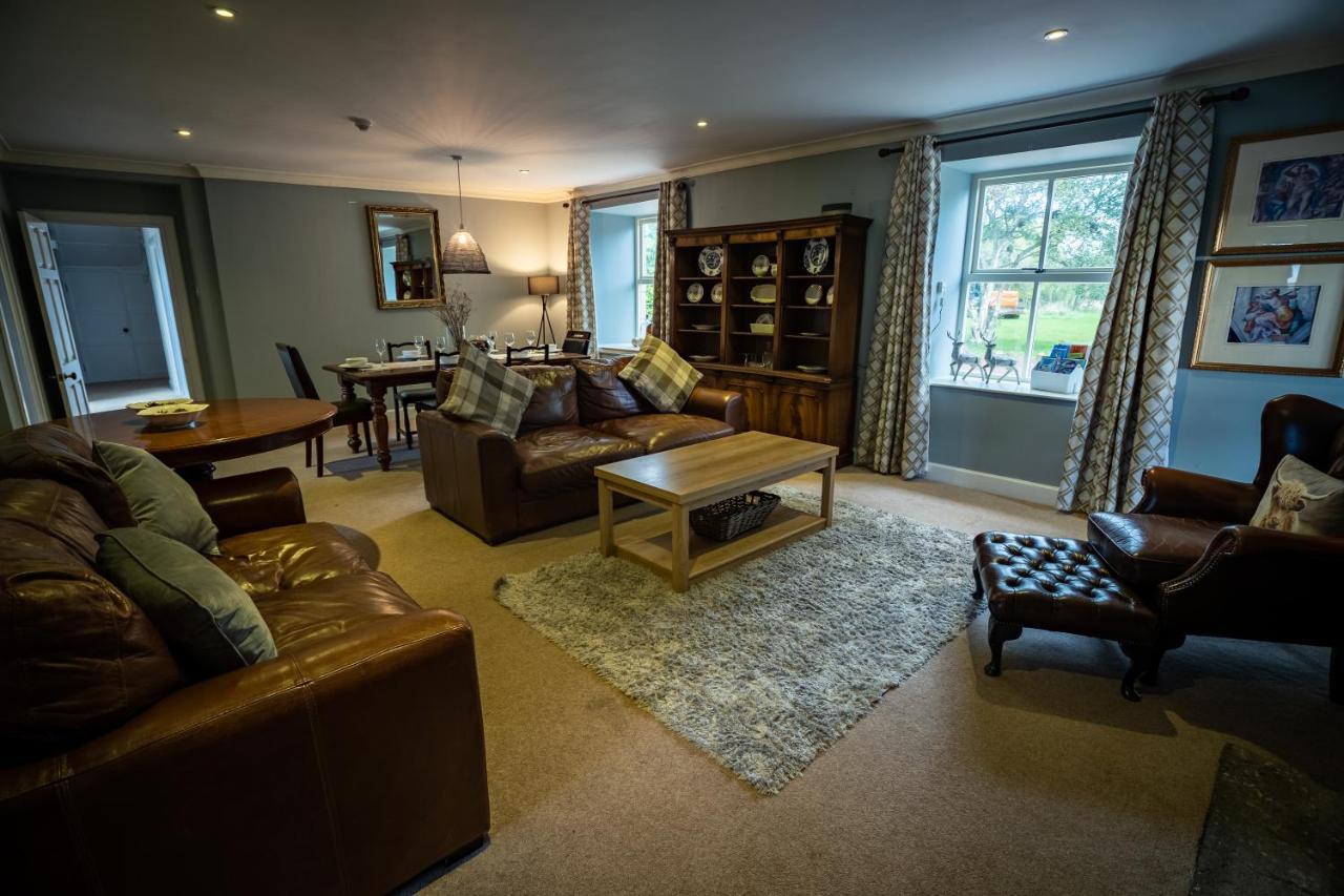 The Farmhouse, 6 Bed Property, Forres Luaran gambar
